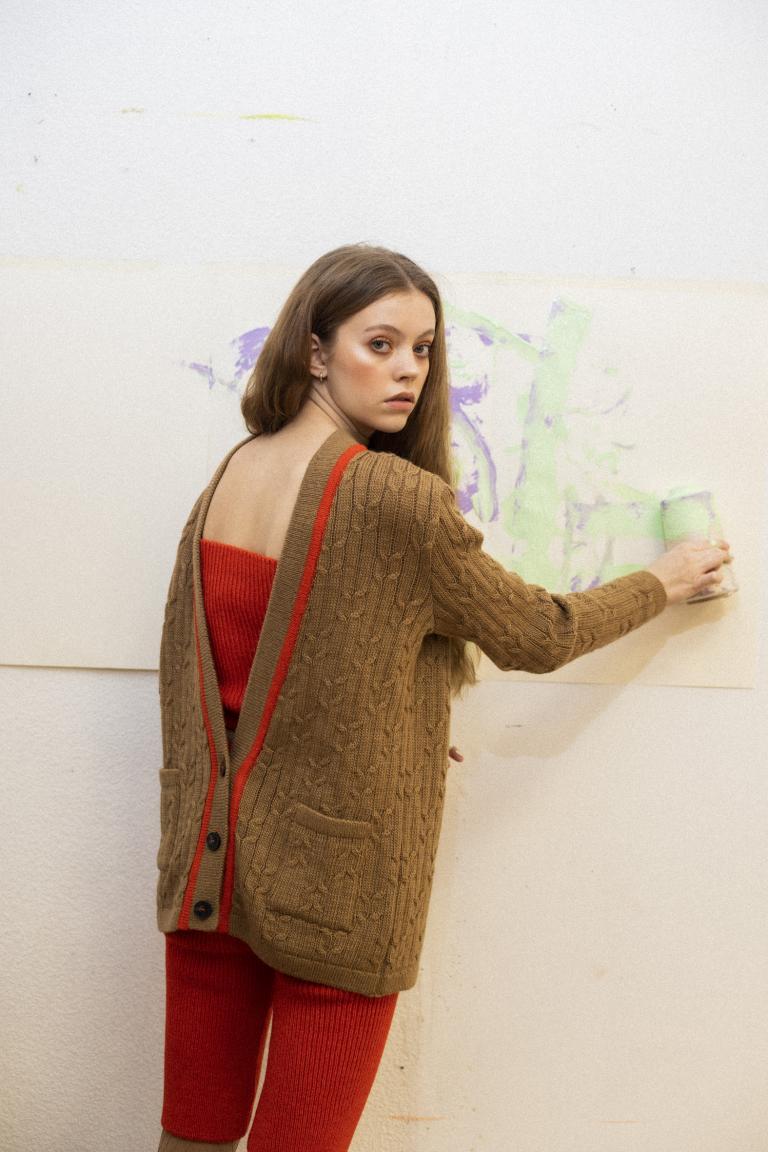 Inspiration lies within you. It’s thirsty for juice unlike any apple tree is able to provide. Inside Out creation tells a story of inspiration that’s been hiding right under our noses and of giving some to get some. You do not always need to seek the inspiration because it’s everywhere around us and can reveal itself when you least expect it.