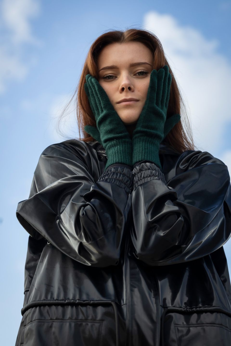 Iki meriino kindad emeraldi rohelised