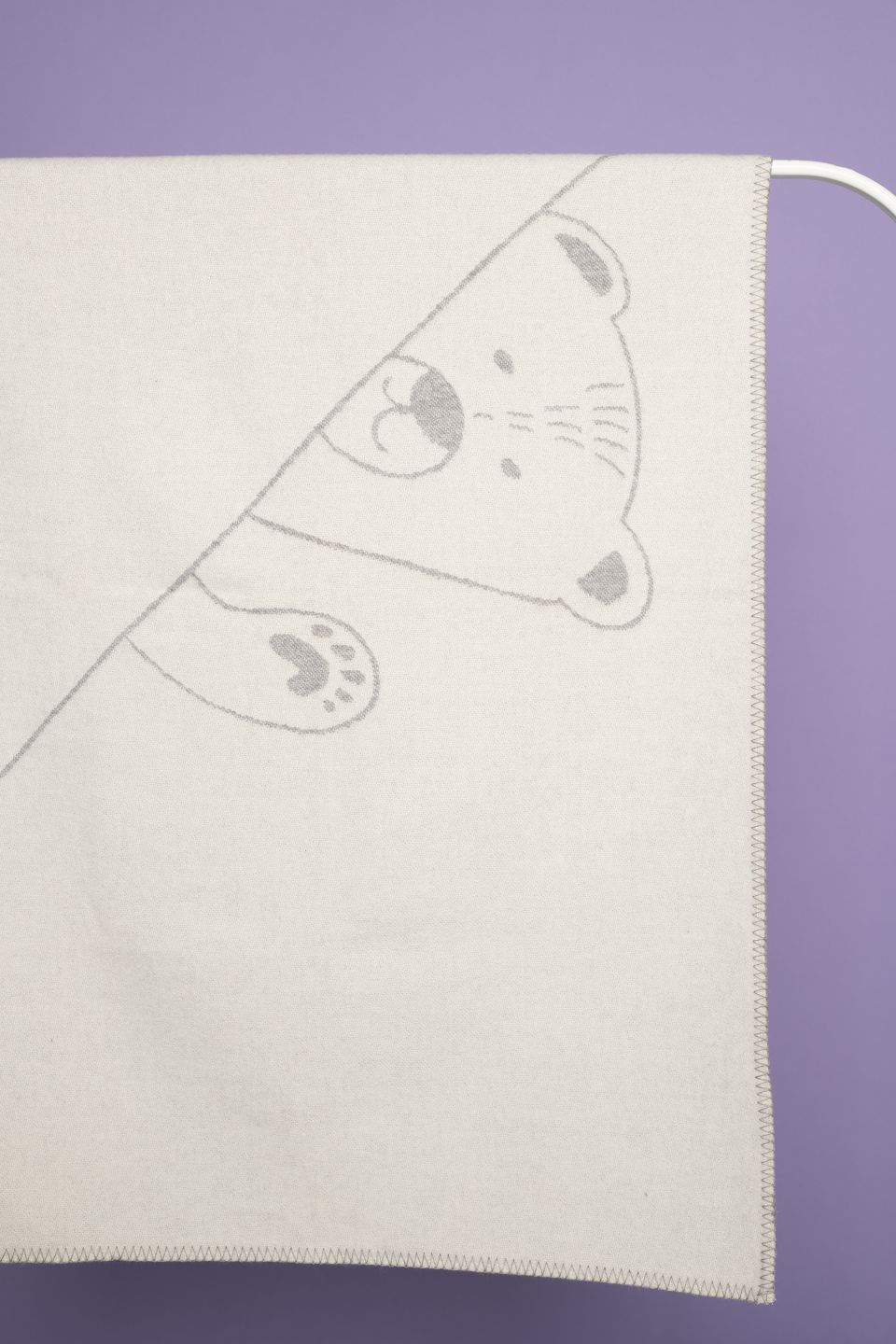 Kes seal on? Mõmmi meriinotekike hall / valge