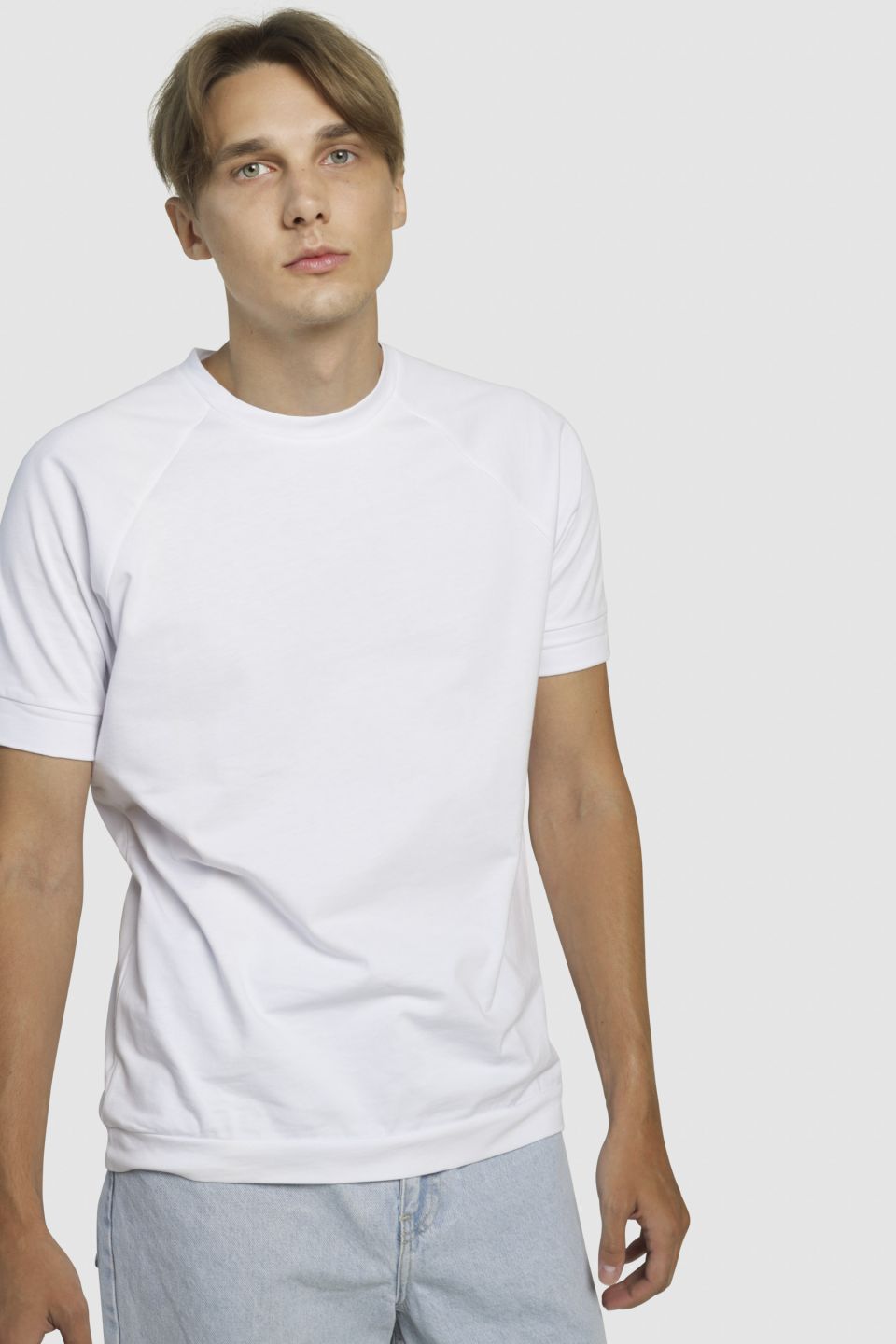 Raglaan t-särk valge