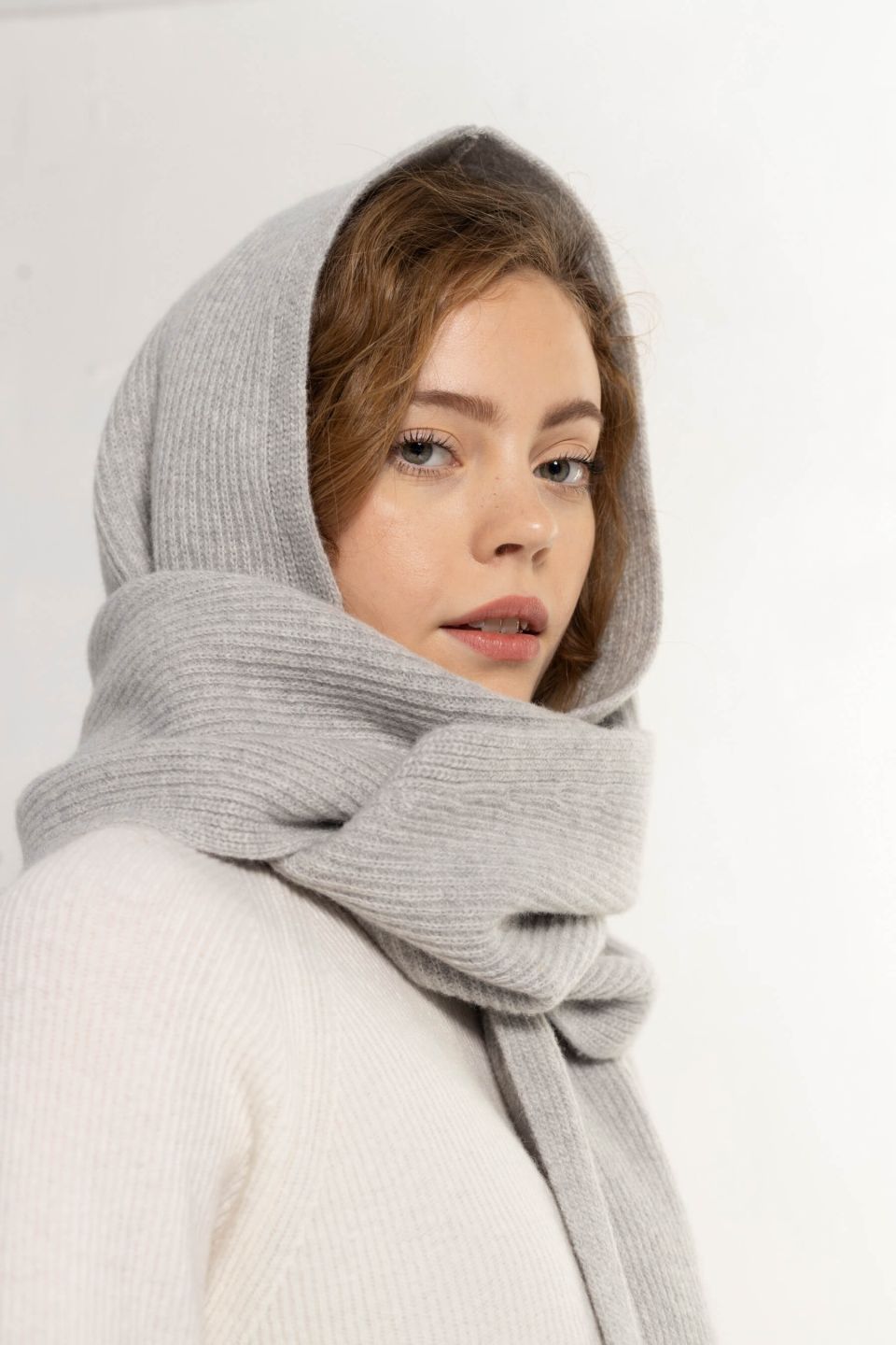 Trude meriino kapuuts-sall hall